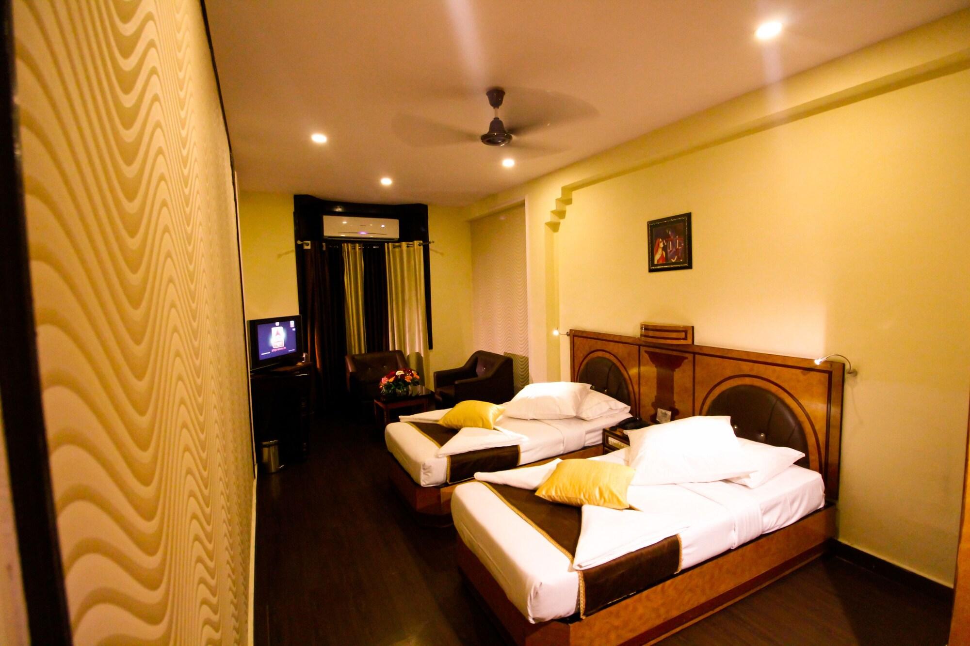 Hotel Rishi Regency Jabalpur Bagian luar foto