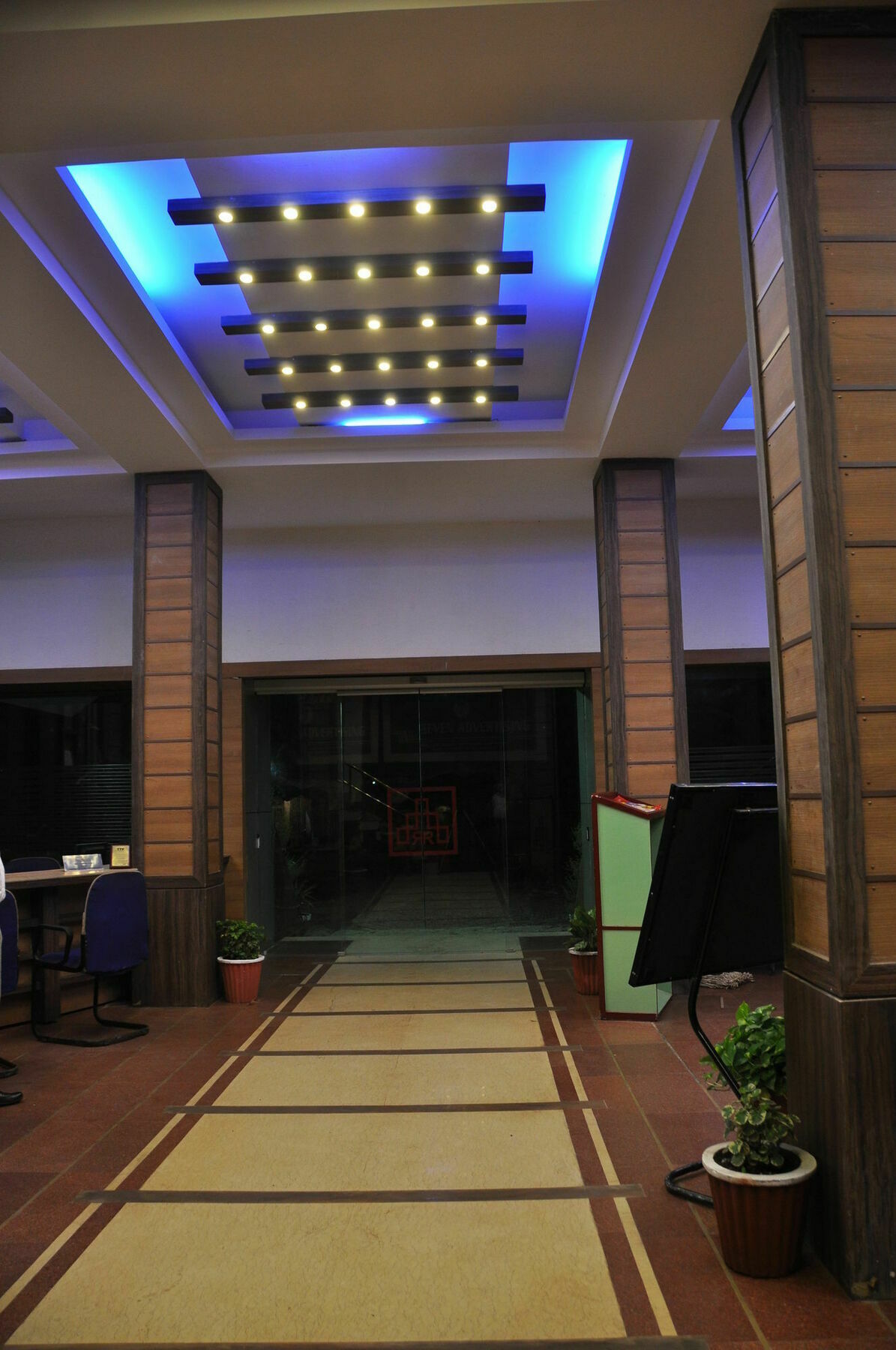 Hotel Rishi Regency Jabalpur Bagian luar foto