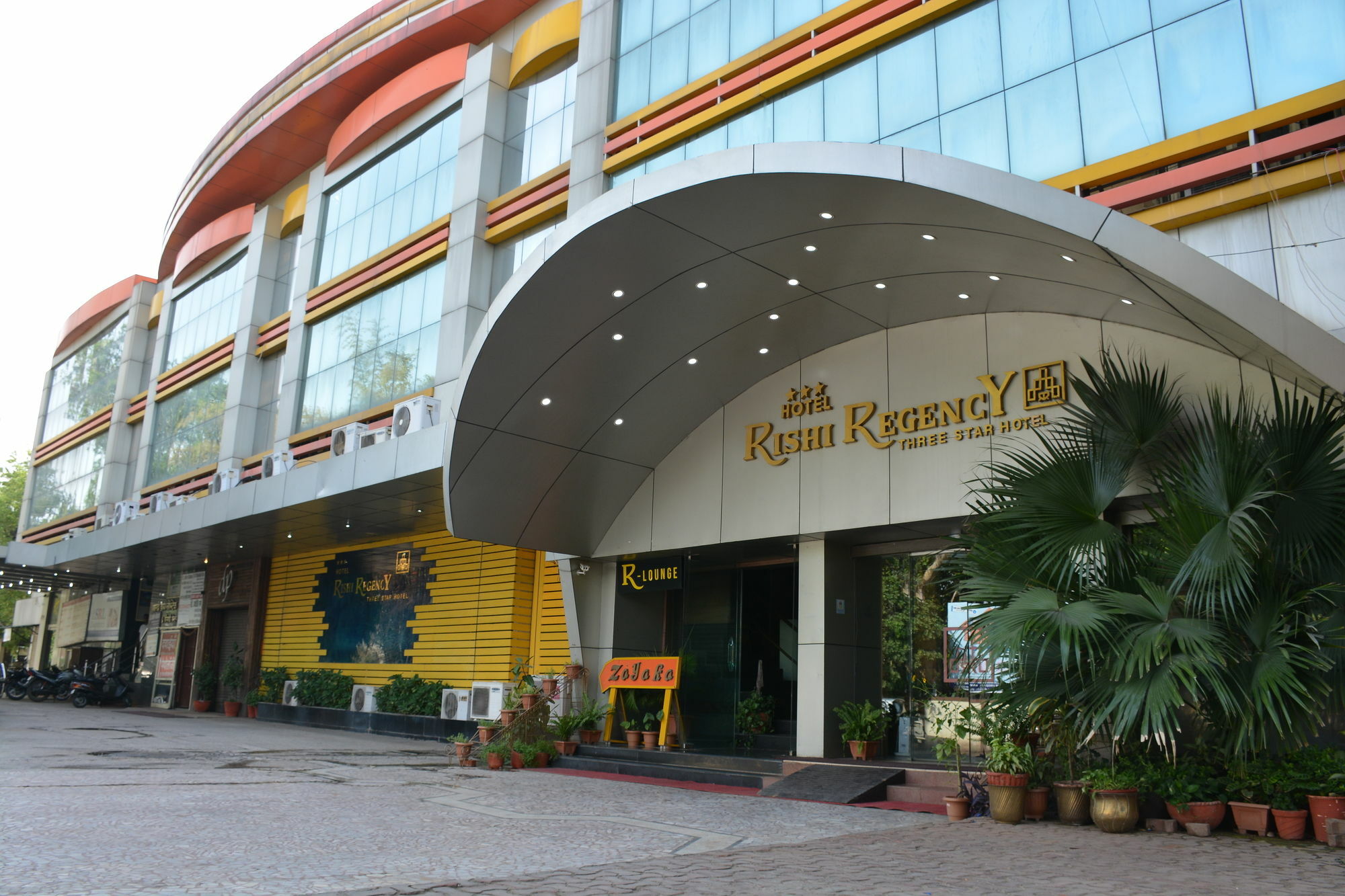 Hotel Rishi Regency Jabalpur Bagian luar foto